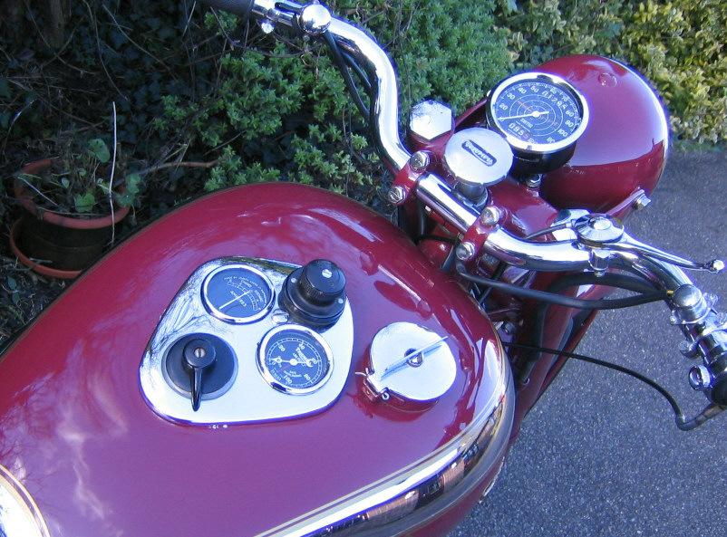 Speedtwin46-2.jpg - 194979 Bytes